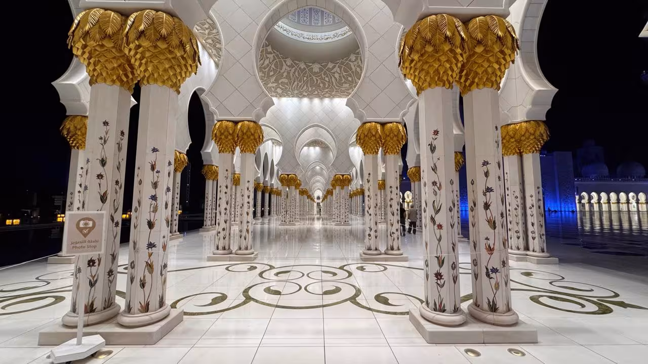 Discover Abu Dhabi in Just 5 Hours: A Must-See Half-Day Tour